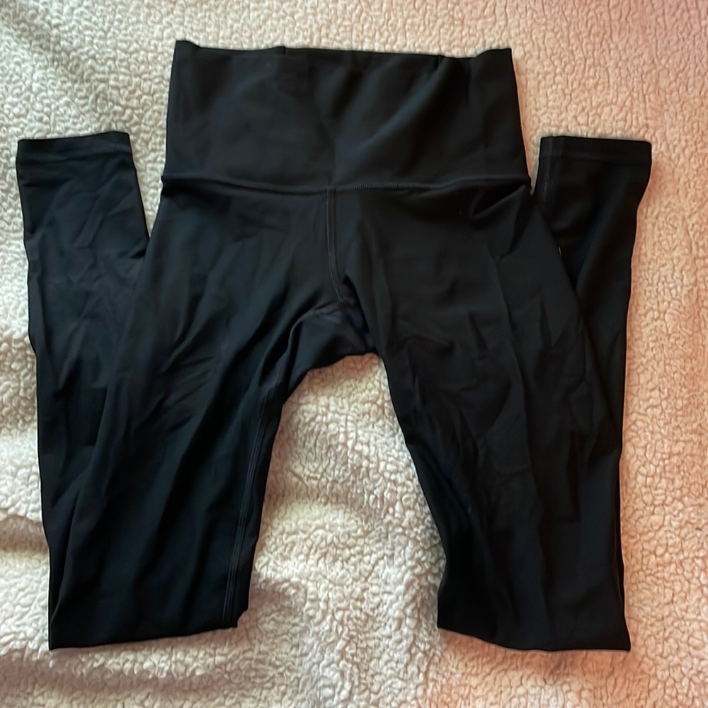 Black lulu lemon leggings